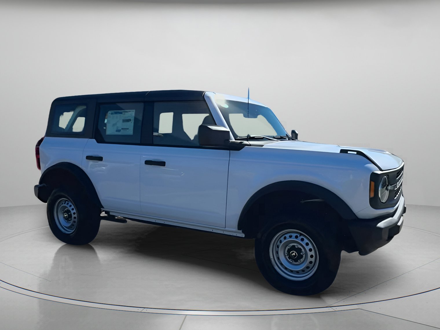 2025 Ford Bronco 4-Door Base - Photo 33