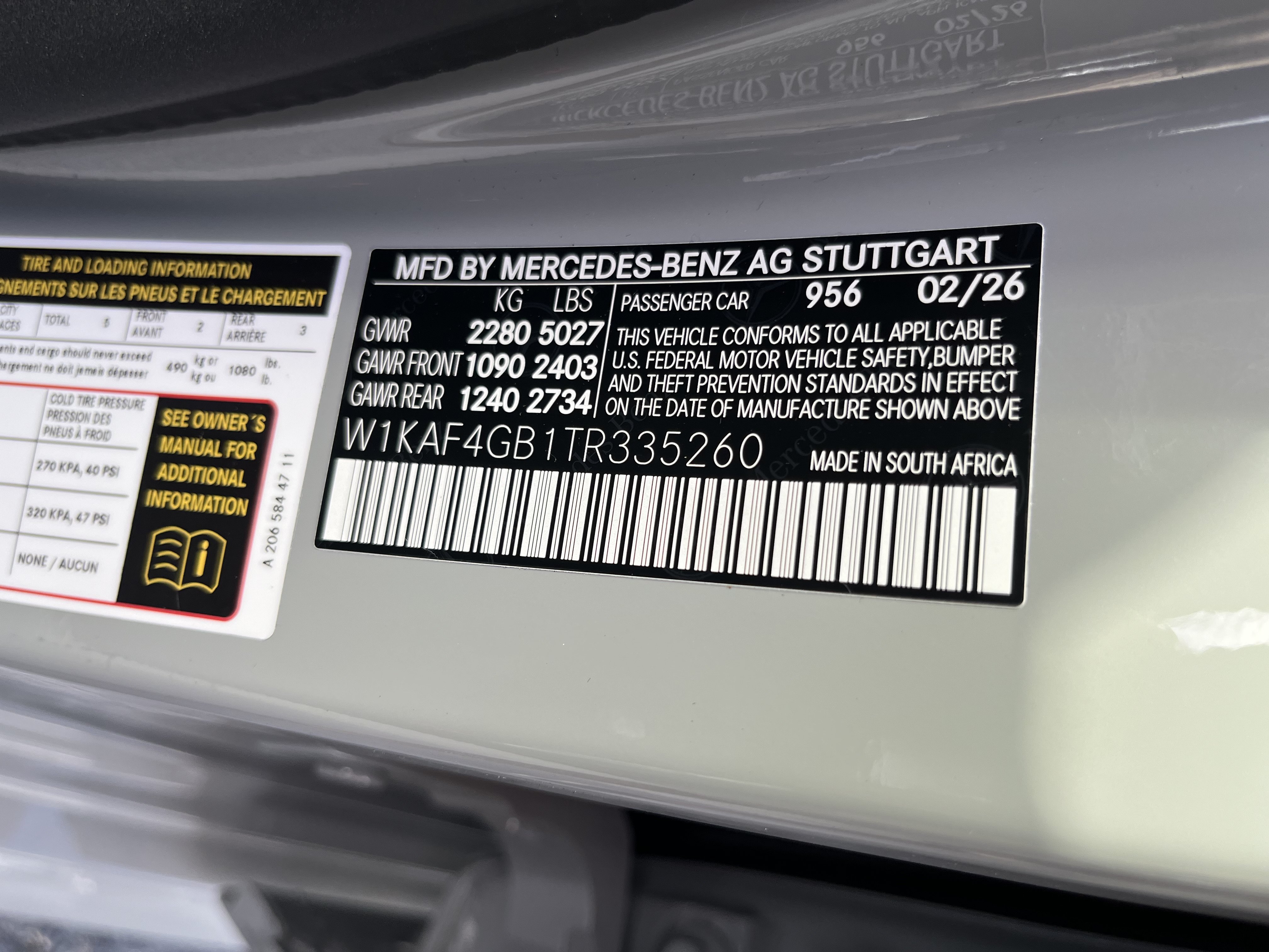 New 2026 MANUFAKTUR Alpine Grey Mercedes-Benz C 300 image 29
