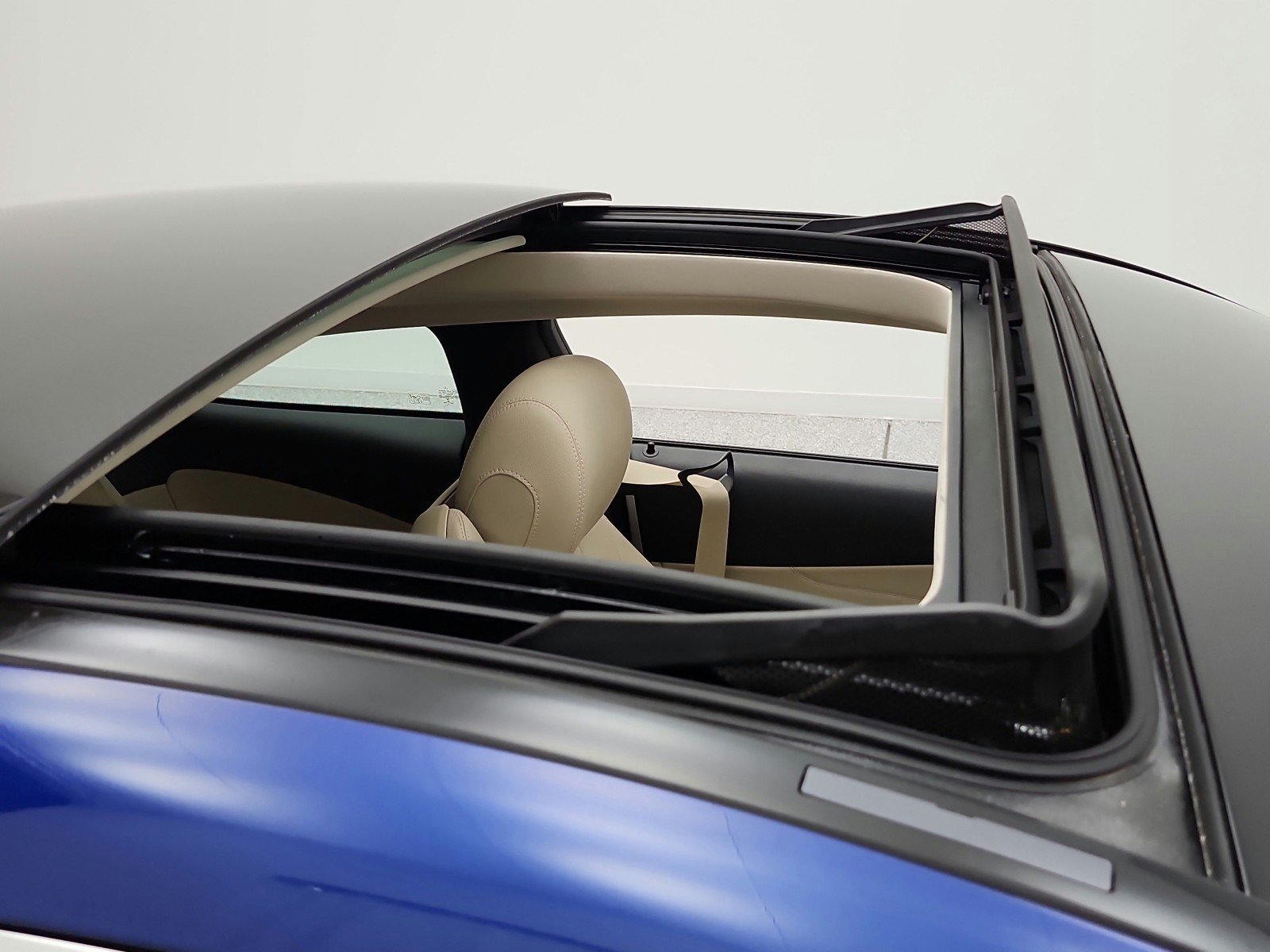 Used 2017 Brilliant Blue Metallic Mercedes-Benz C 300 Coupe image 19