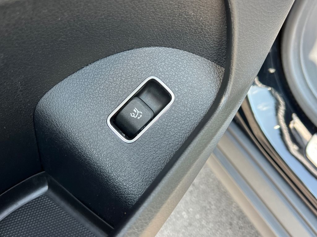 Certified Used 2025 Black Mercedes-Benz GLE 350 image 14