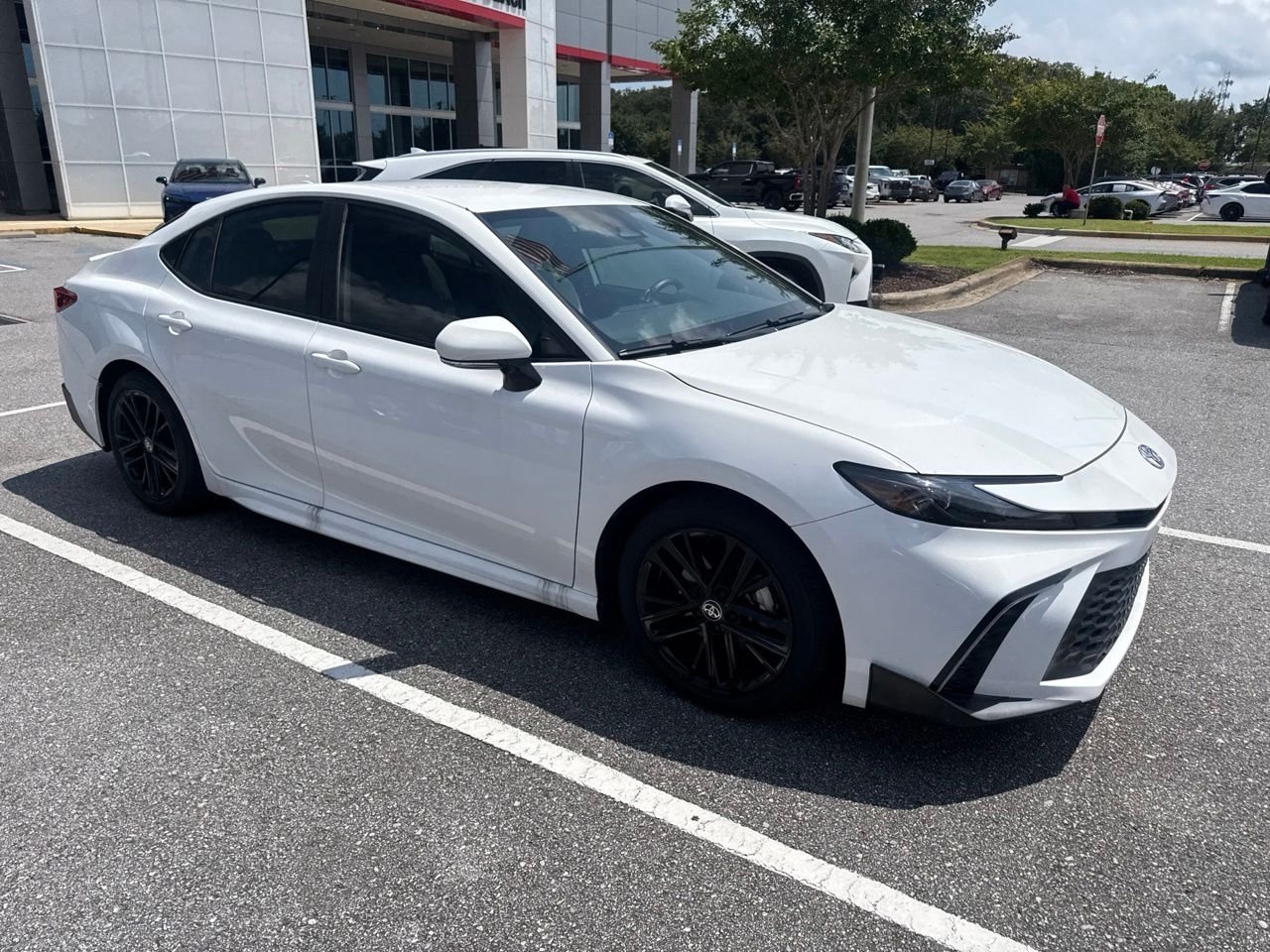 Used 2025 White Toyota SE image 3