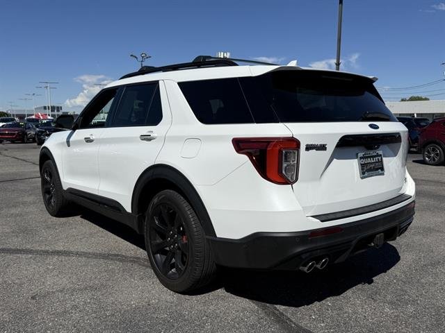 2022 Ford Explorer ST photo 4