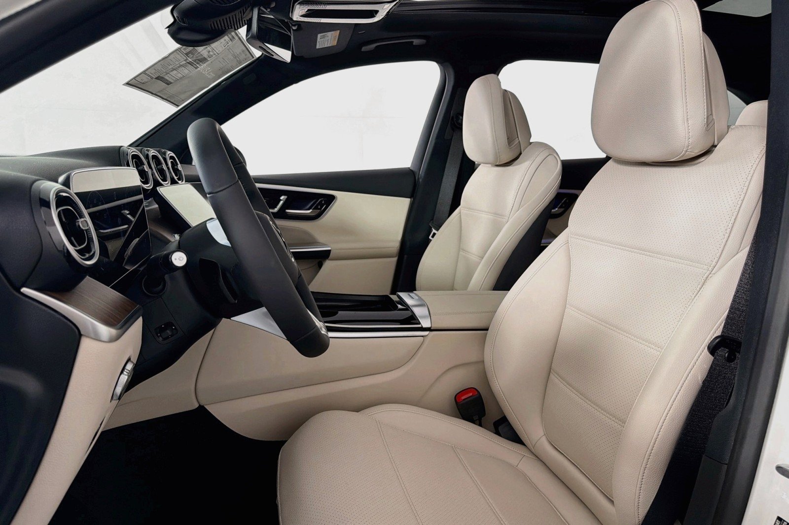 New 2026 Polar White Mercedes-Benz GLC 300 SUV image 16