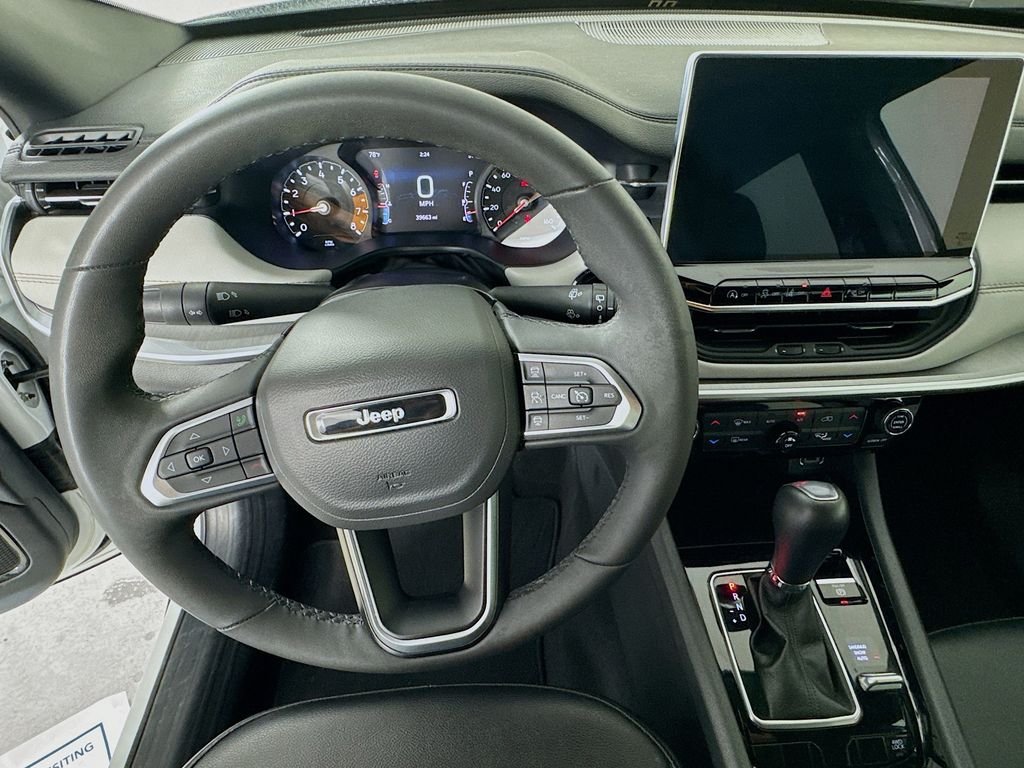 2025 Jeep Compass Limited - Photo 12