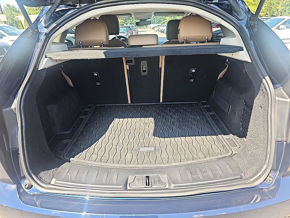 Used 2022 Portofino Blue Metallic Jaguar P250 image 32
