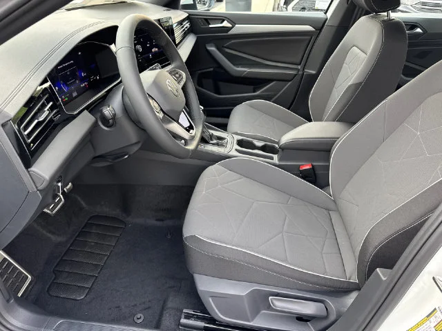 New 2026 Pure White Volkswagen 1.5T Sport image 31