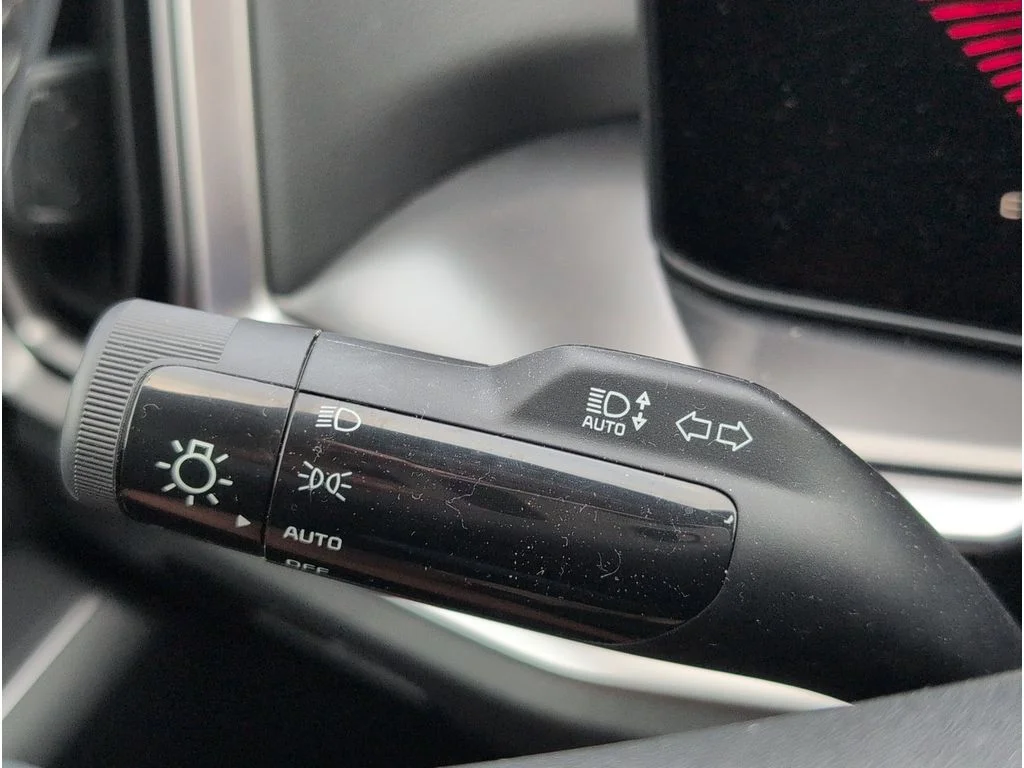 Used 2026 IVORY Kia S FWD image 25