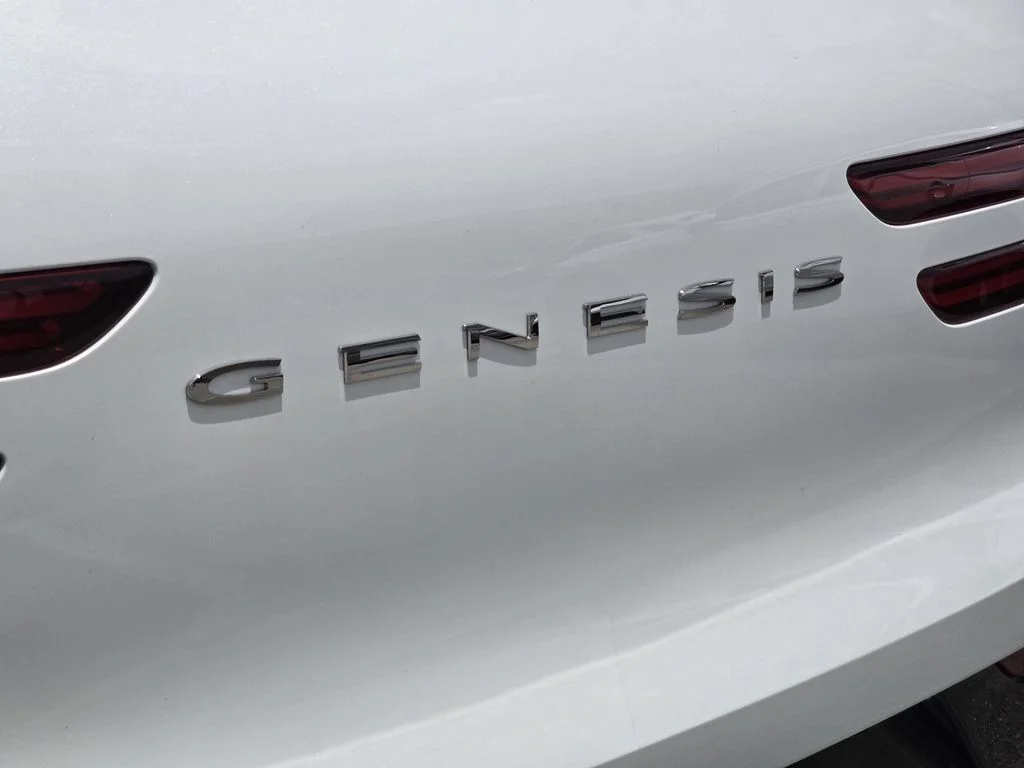 New 2027 White Genesis  image 7