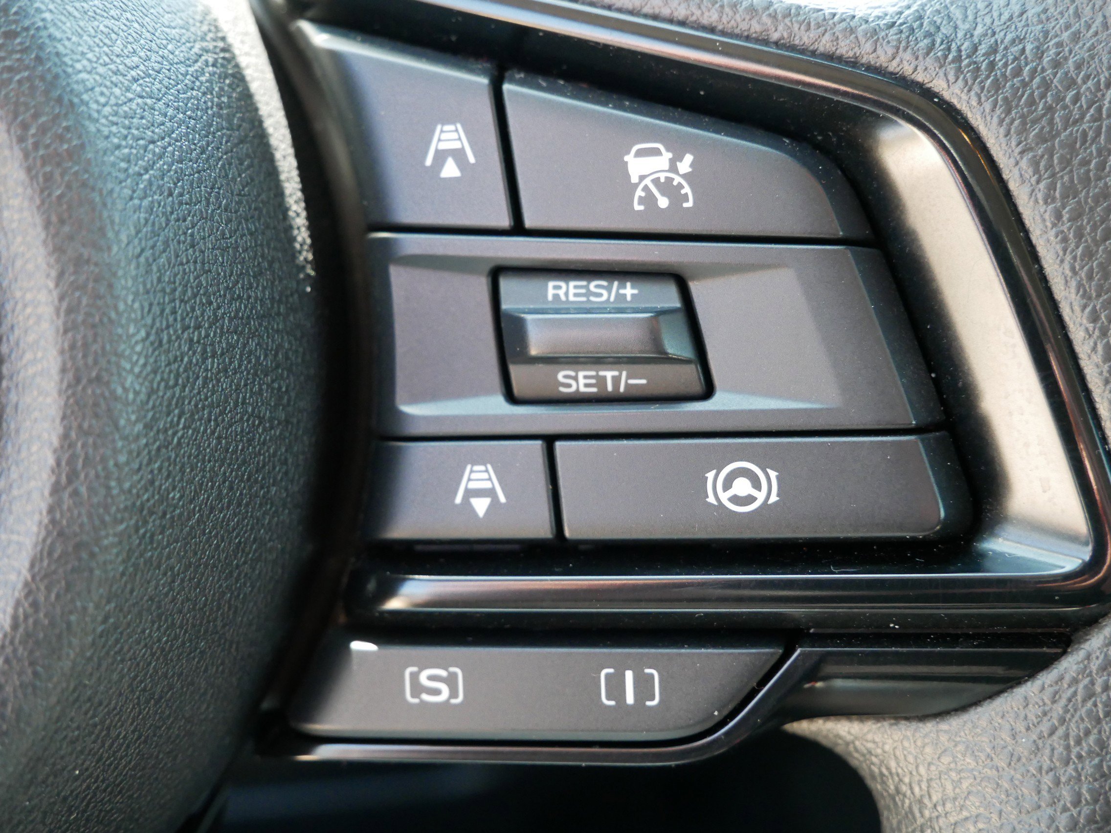 Used 2025 Ice Silver Metallic Subaru Premium image 21