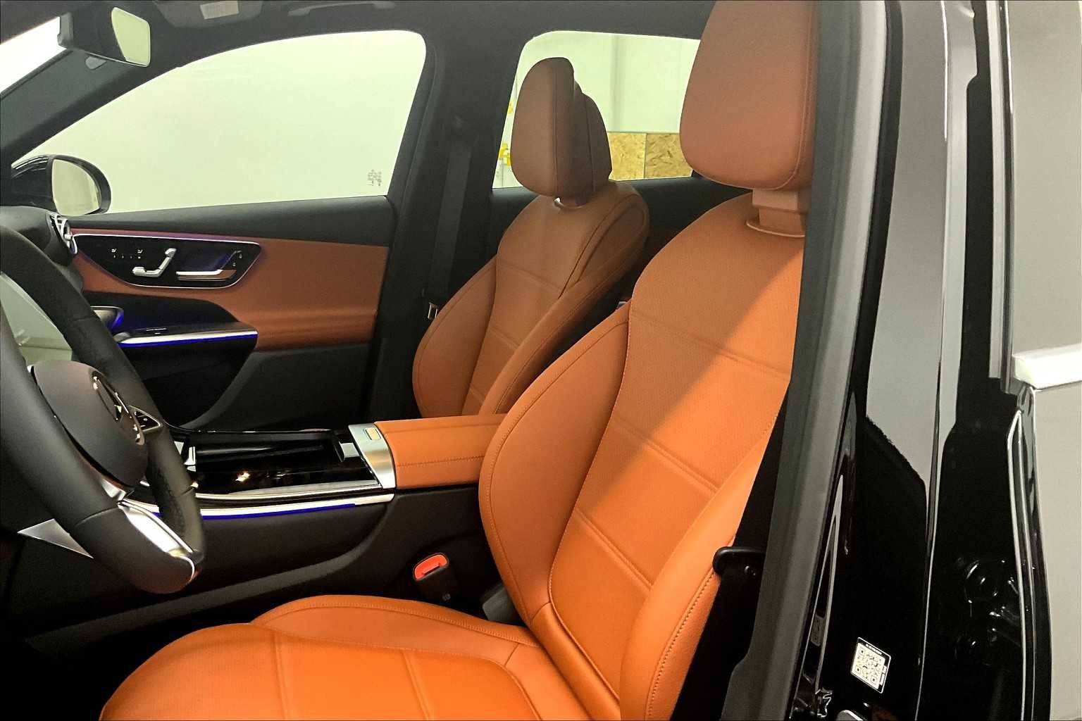 New 2026 Black Mercedes-Benz GLC 300 image 9