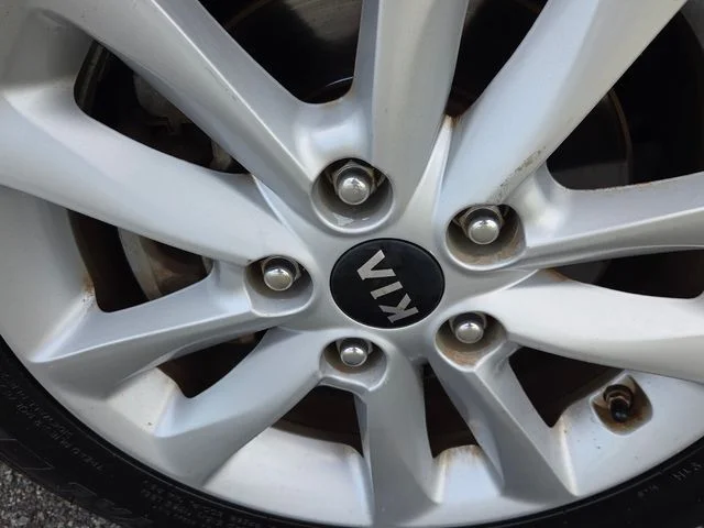 Used 2015 Silver Kia LX image 16