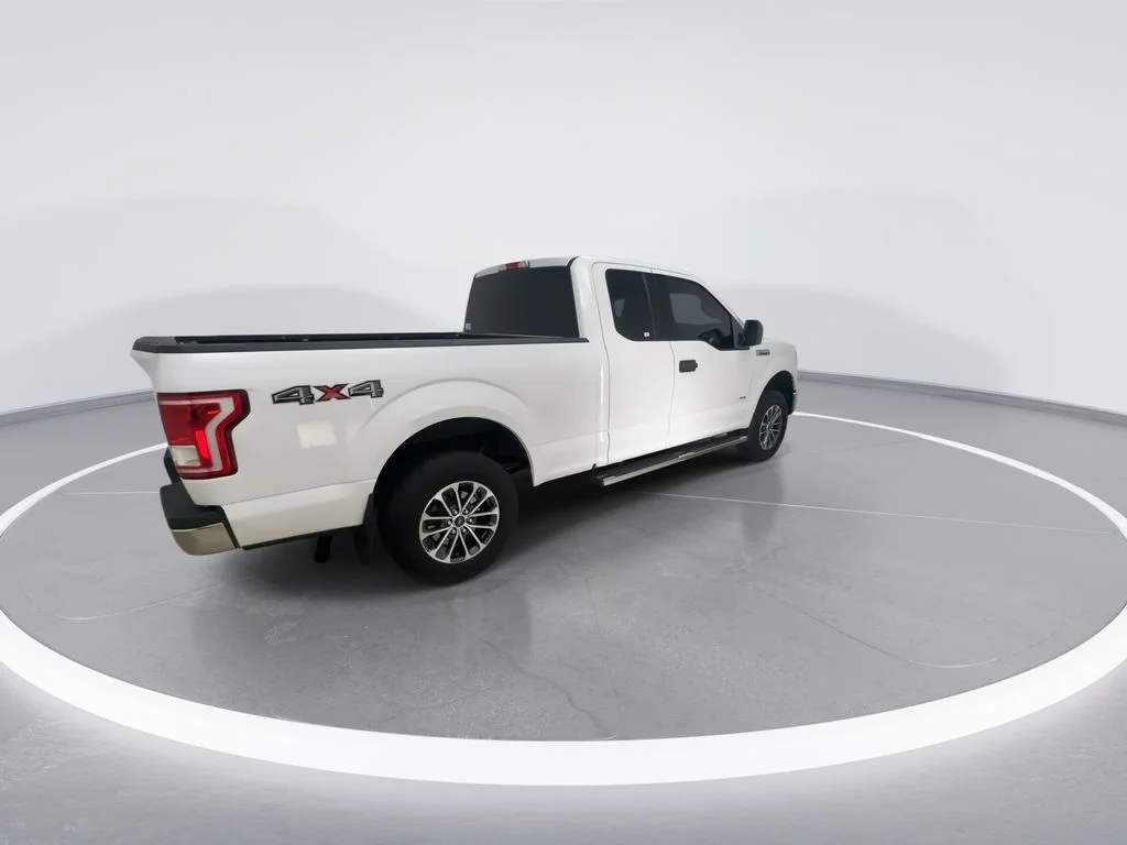 Used 2015 White Ford Lariat image 4