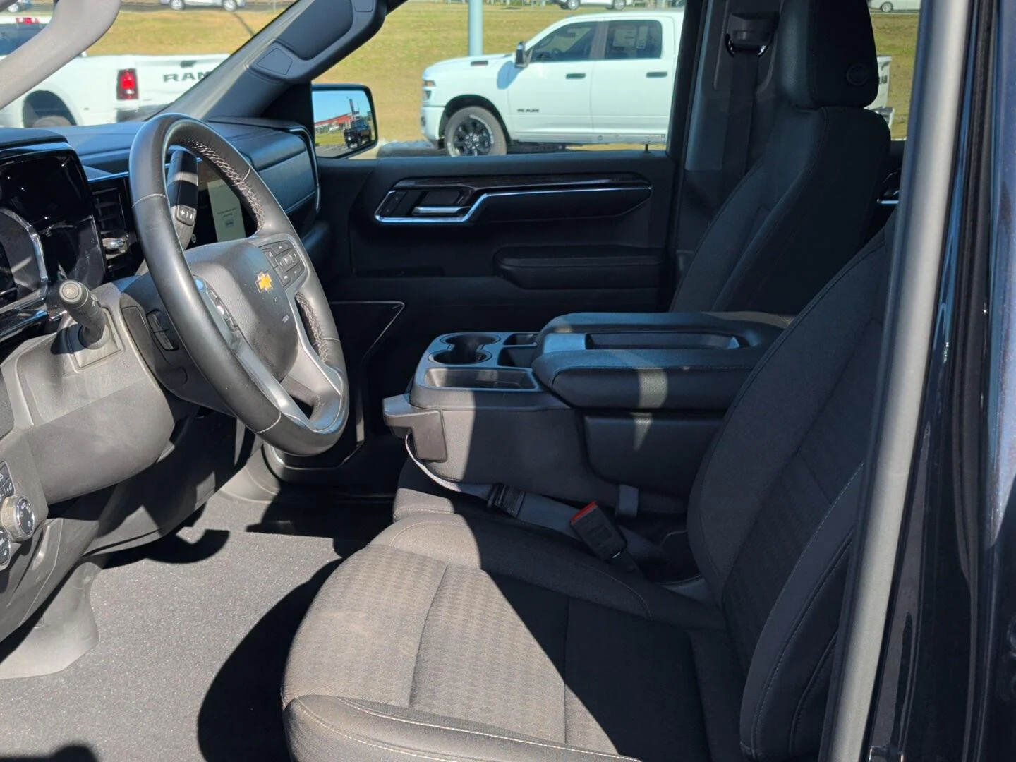 Used 2024 Dark Ash Metallic Chevrolet LT (2FL) image 9