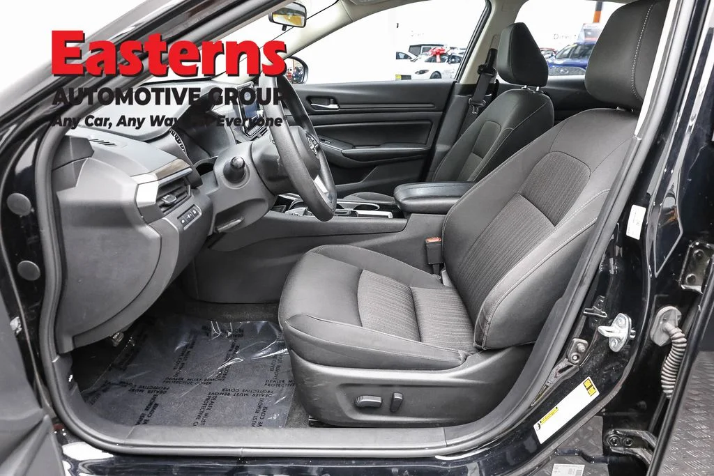 Used 2024 Black Nissan 2.5 SV image 14