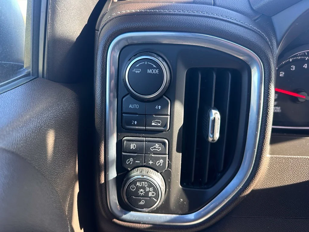 Used 2021 Blue Metallic Chevrolet LT image 20