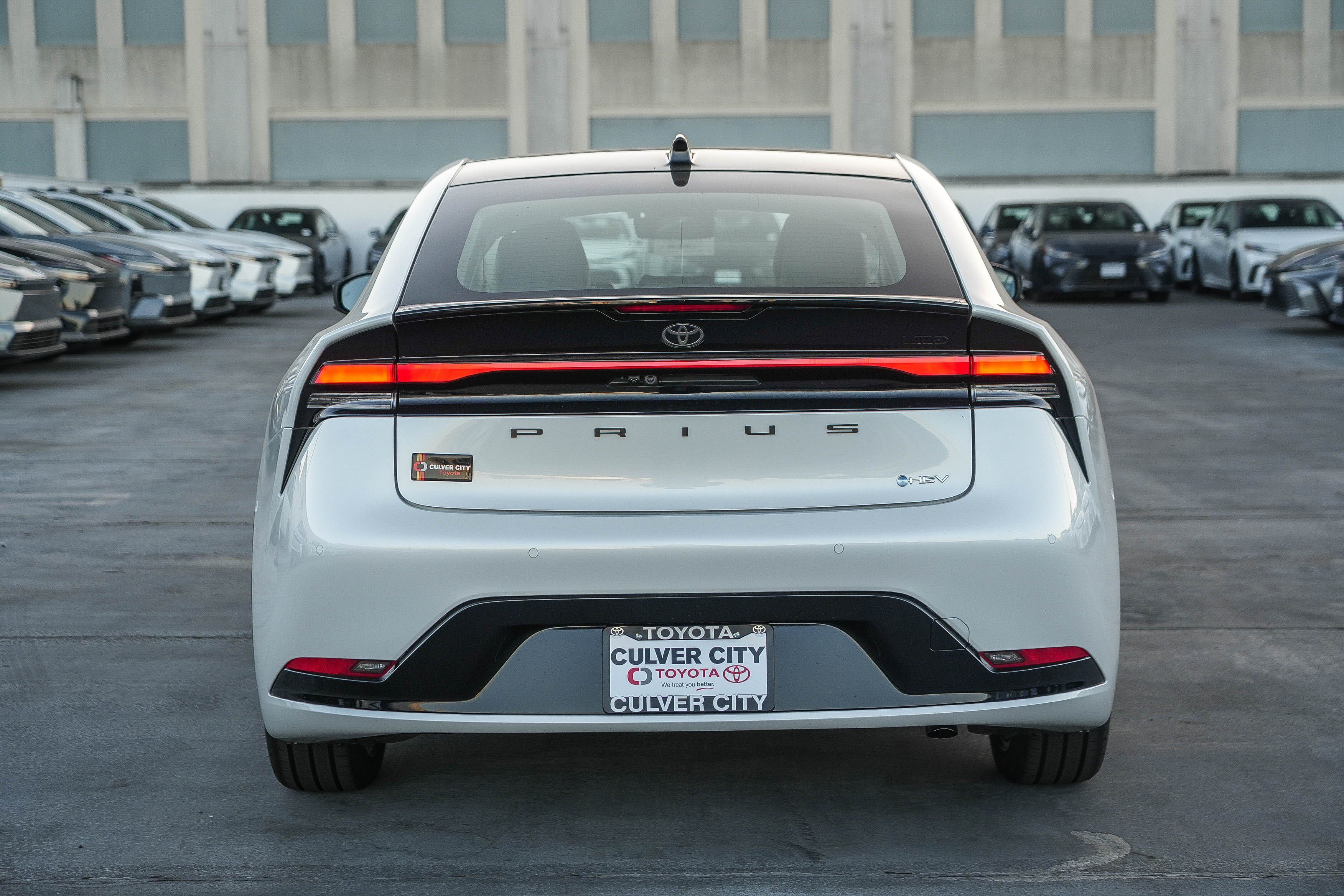 New 2027 Wind Chill Pearl <sup>1</sup> Toyota  Limited image 7