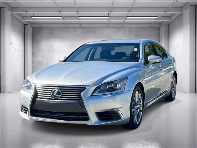 Used 2014 Silver Lexus 460 image 7