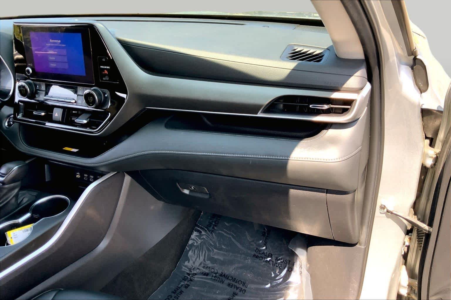 Used 2023 Celestial Silver Metallic Toyota Hybrid XLE image 19
