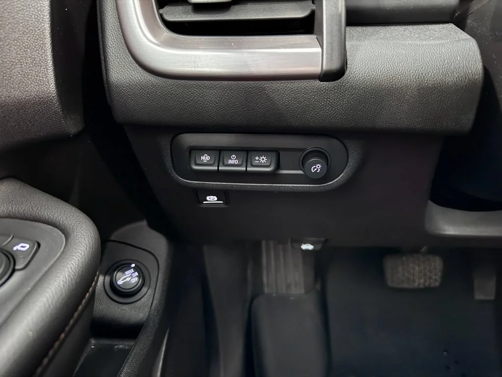 Certified Used 2024 Riptide Metallic GMC AT4 image 22