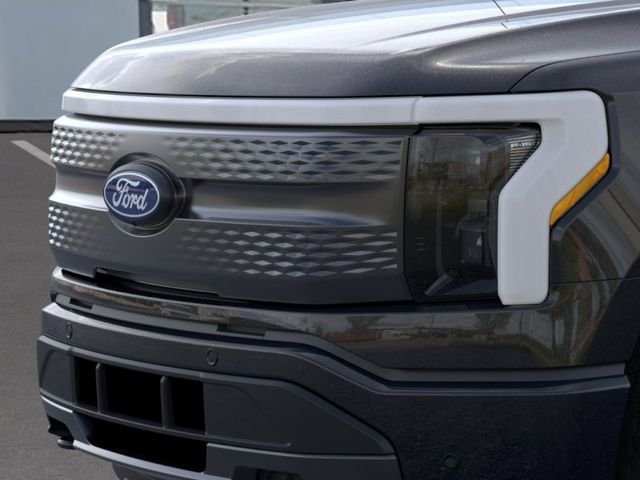 2025 Ford F-150 Lightning Flash - Photo 17