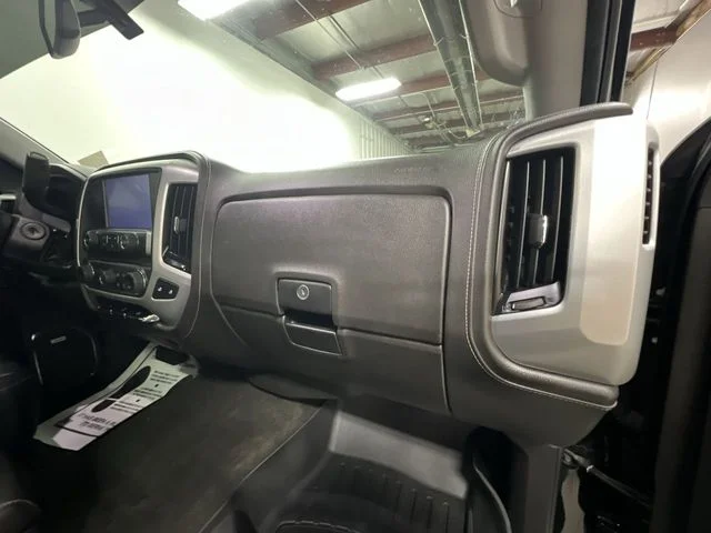Used 2018 Black GMC SLT image 28