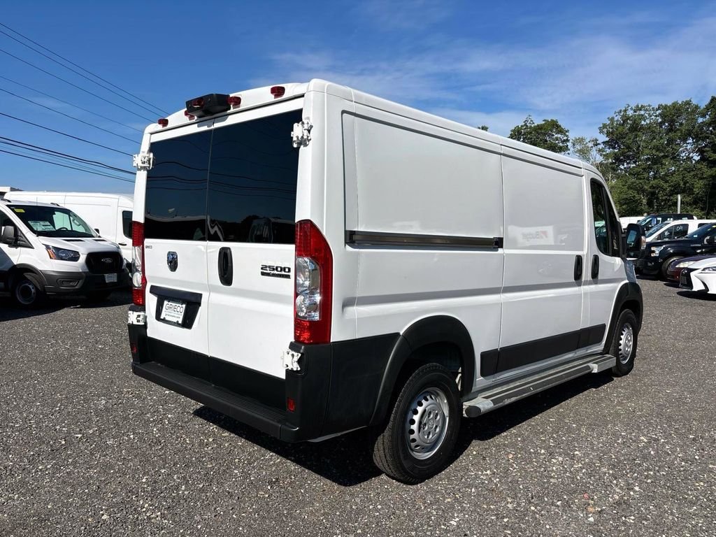 Used 2025 White Ram Base image 3