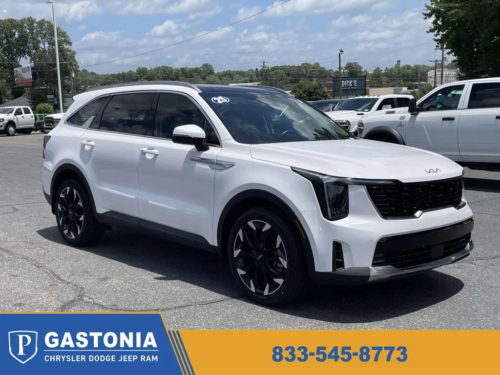 Used 2025 White Kia EX image 1
