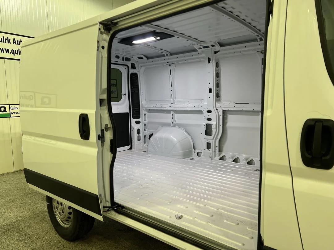 New 2026 Bright White Clear-Coat Exterior Paint RAM Tradesman 1500 Low Roof 136 WB w/Pass Seat image 18