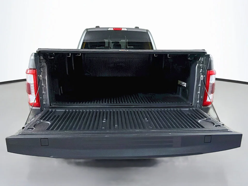 Used 2023 Carbonized Gray Metallic Ford Lariat image 20