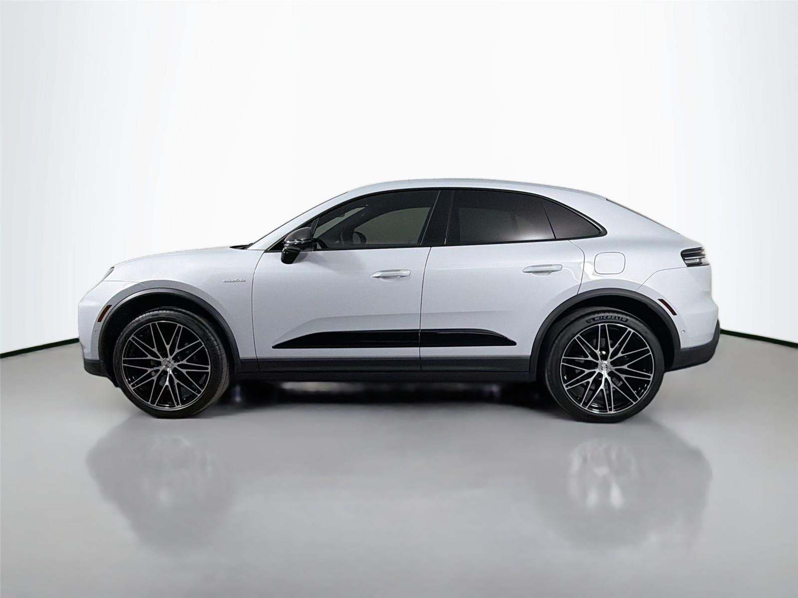 Used 2026 Porsche Macan Base with VIN WP1AD2XA3TL075731 for sale in Fort Worth, TX