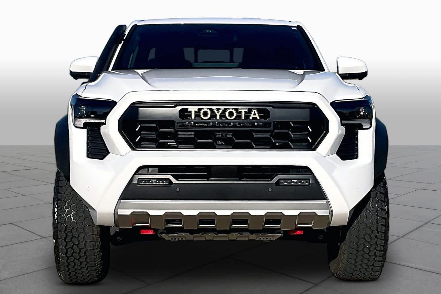 New 2026 Ice Cap Toyota Trailhunter Hybrid image 3