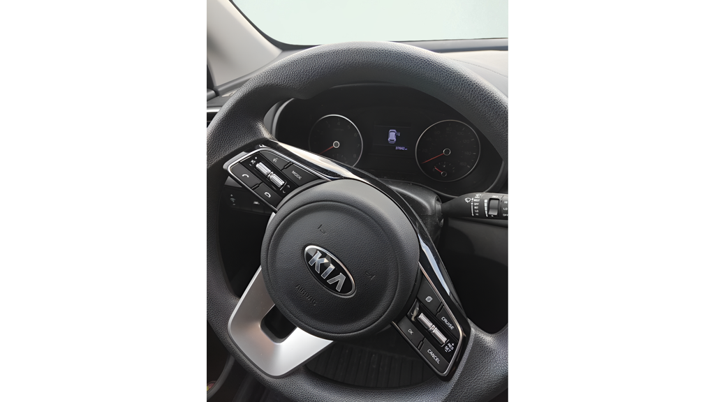 Used 2021 Red Kia LX image 12