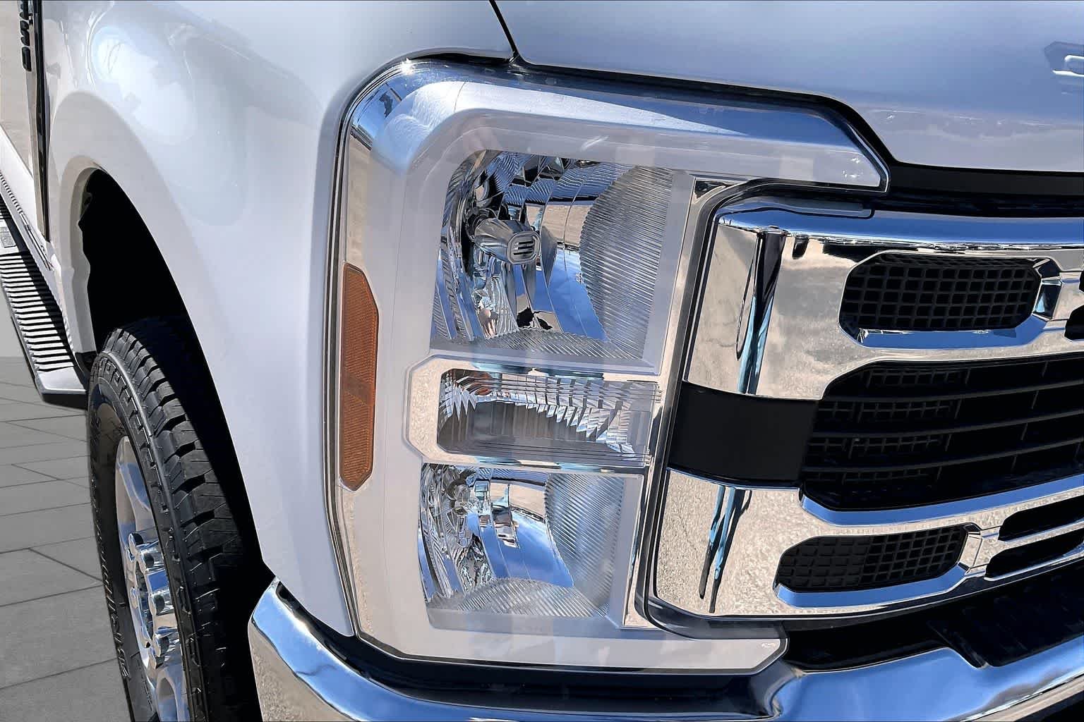 New 2026 Oxford White Ford F-350® XLT image 13