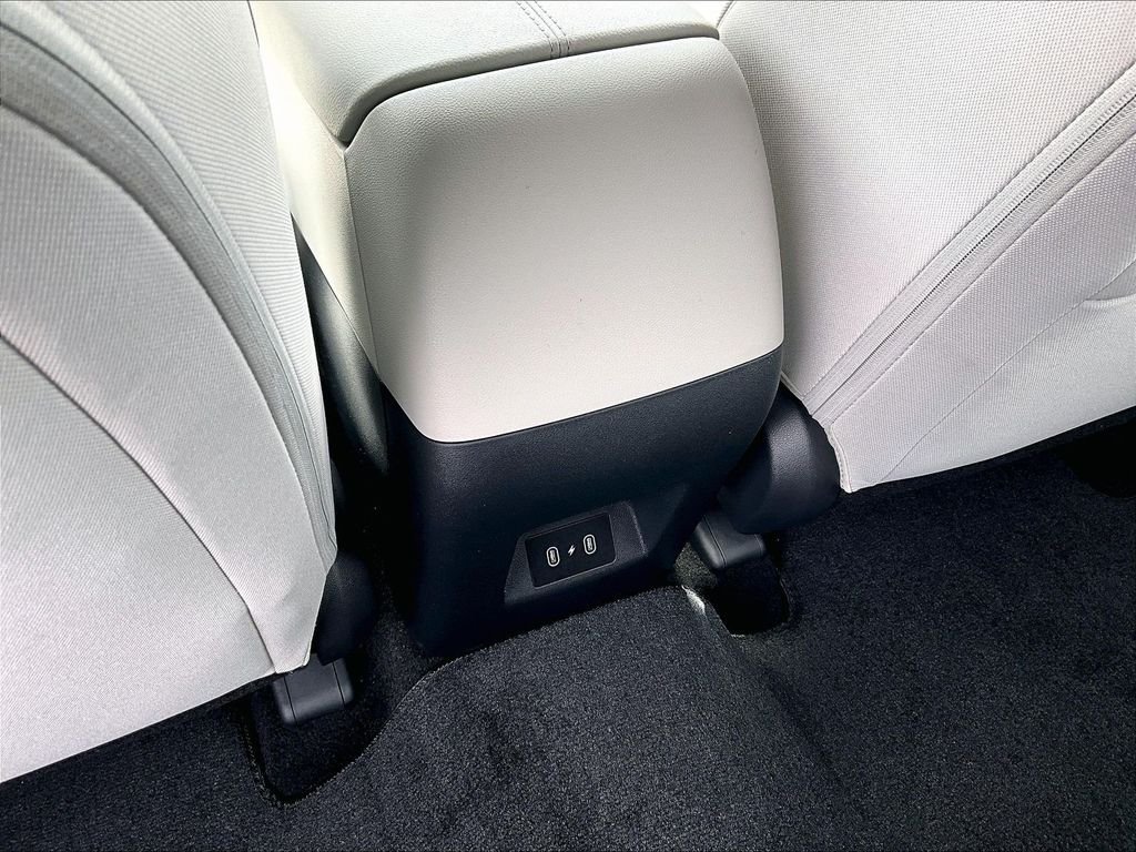 Used 2026 Phantom Black Hyundai SE image 28
