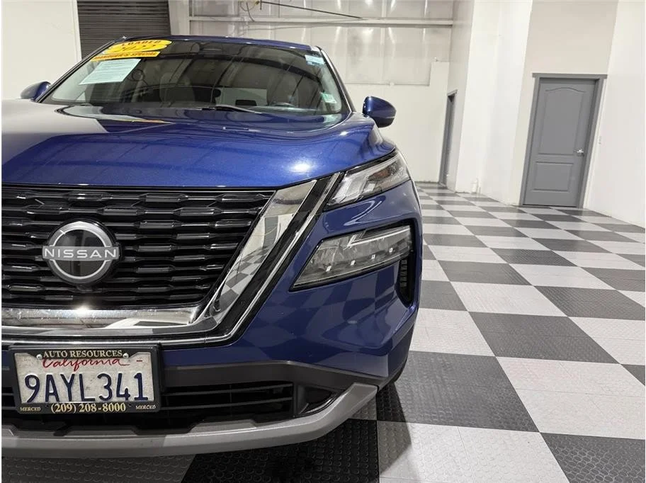 2022 Nissan Rogue SV - Photo 10