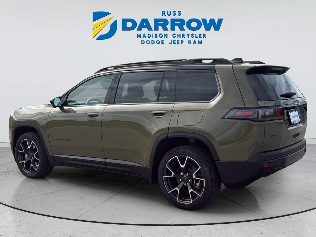 Used 2026 Green Jeep Overland image 3