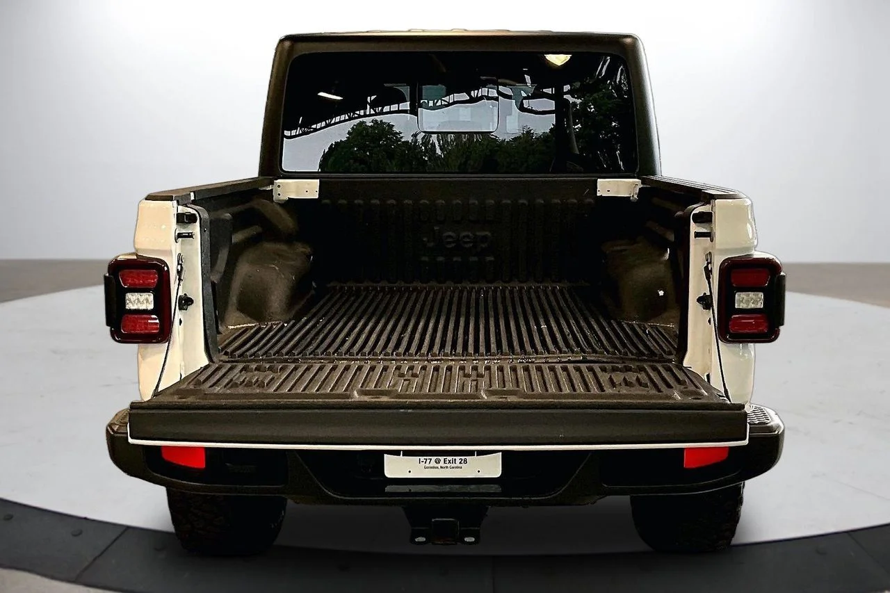 Used 2024 White Jeep Willys image 24
