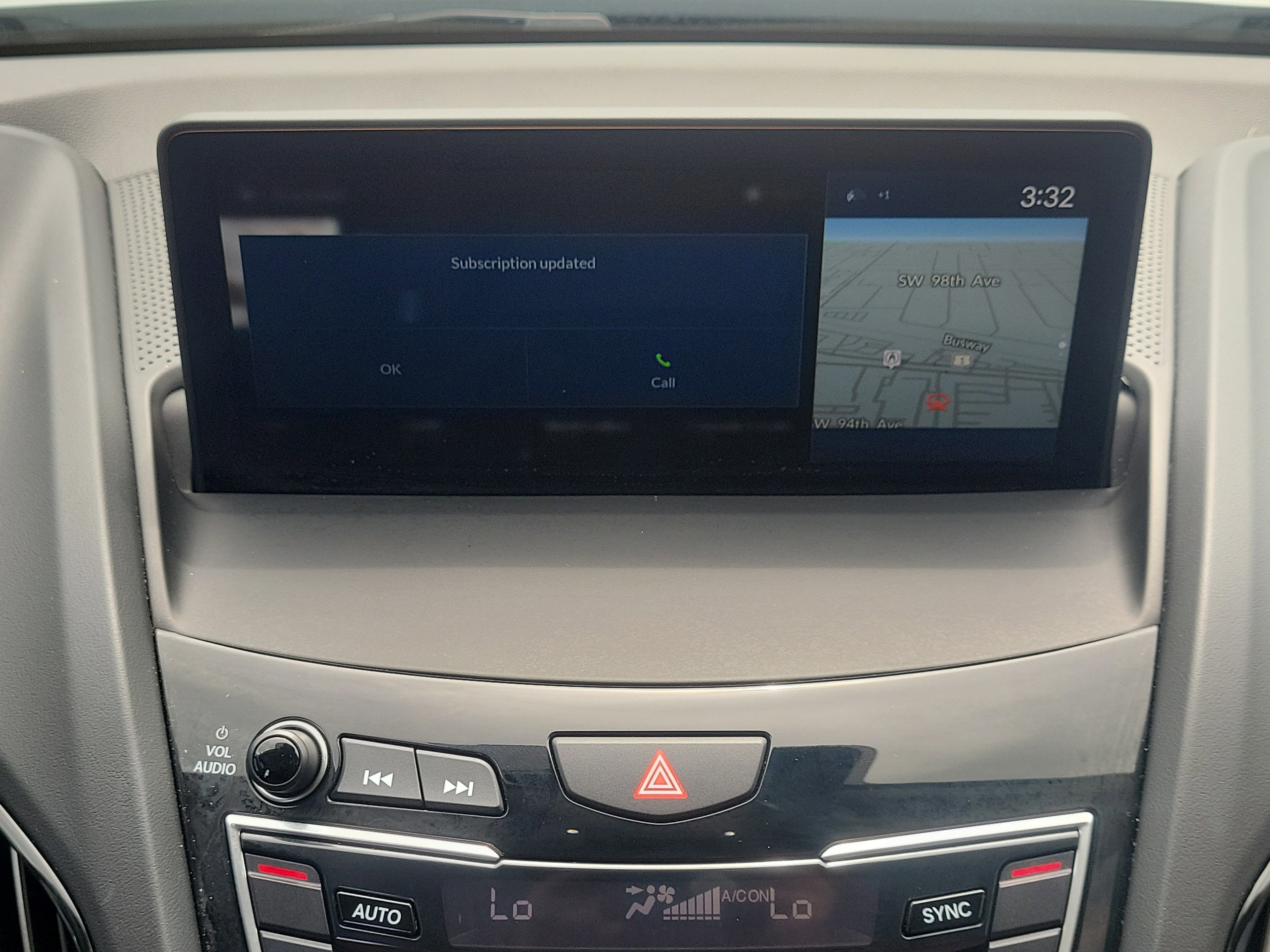 Used 2025 Platinum White Pearl Acura Technology Package SH-AWD image 15