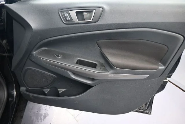 Used 2020 Black Ford SE image 13