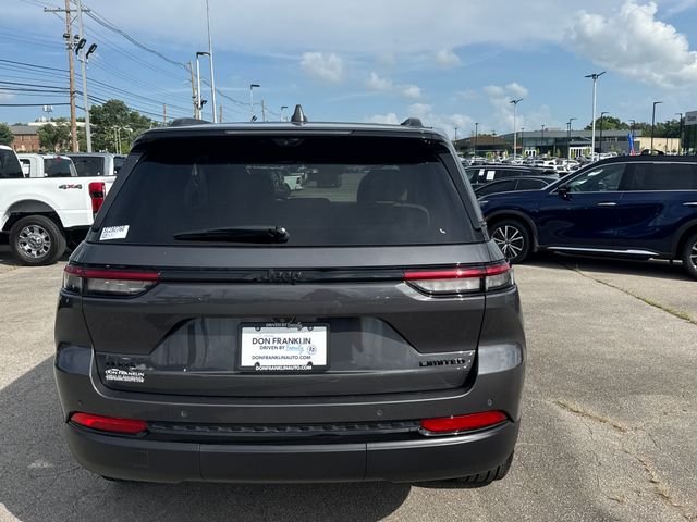 Used 2025 Gray Jeep Limited image 4