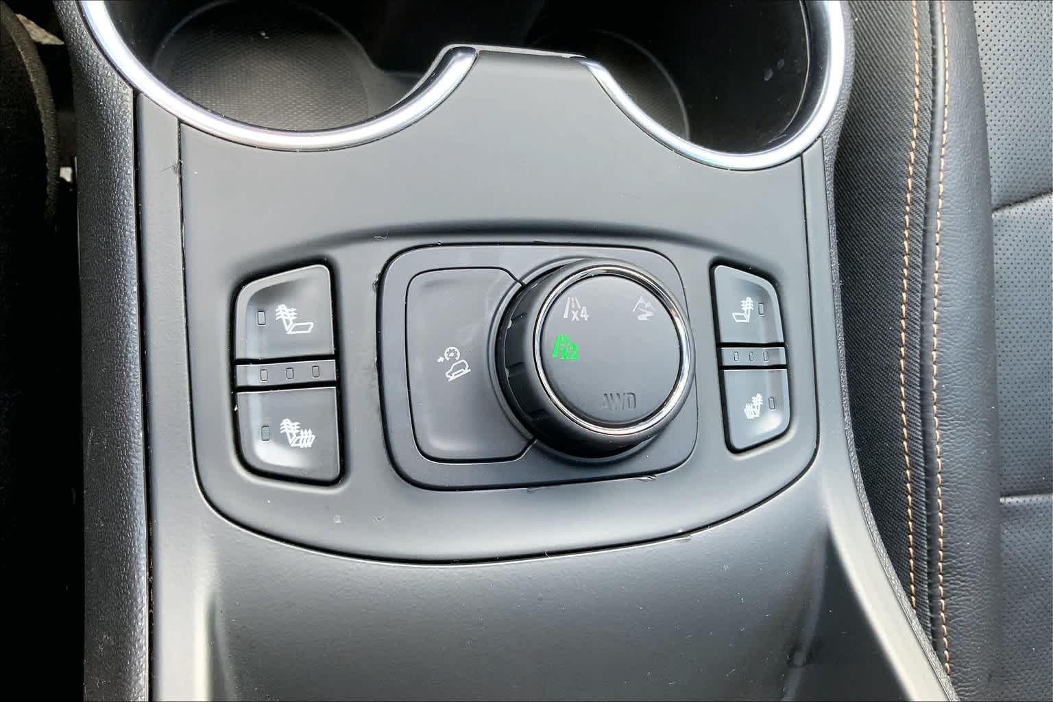 Used 2018 Quicksilver Metallic GMC SLT image 32