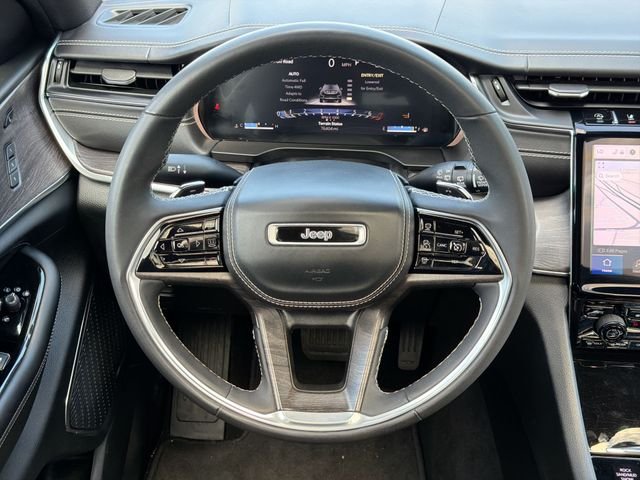 2023 Jeep Grand Cherokee Overland - Photo 13