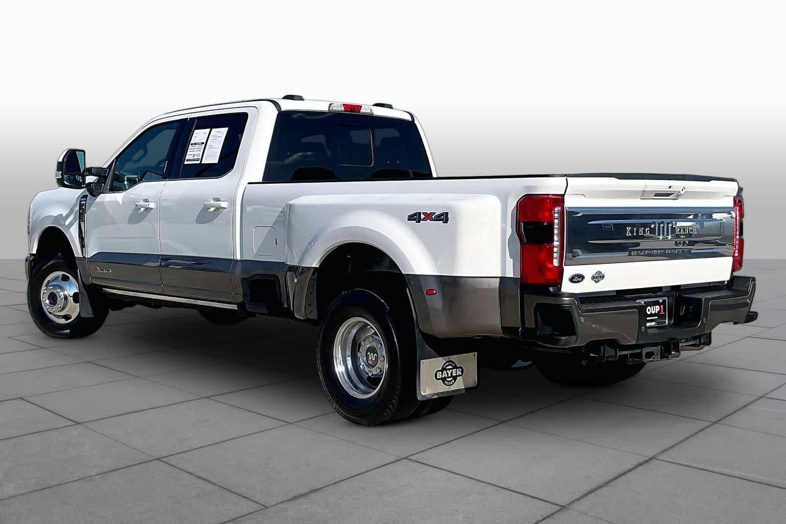 Used 2023 Star White Metallic Tri-Coat/Stone Gray Ford King Ranch image 11