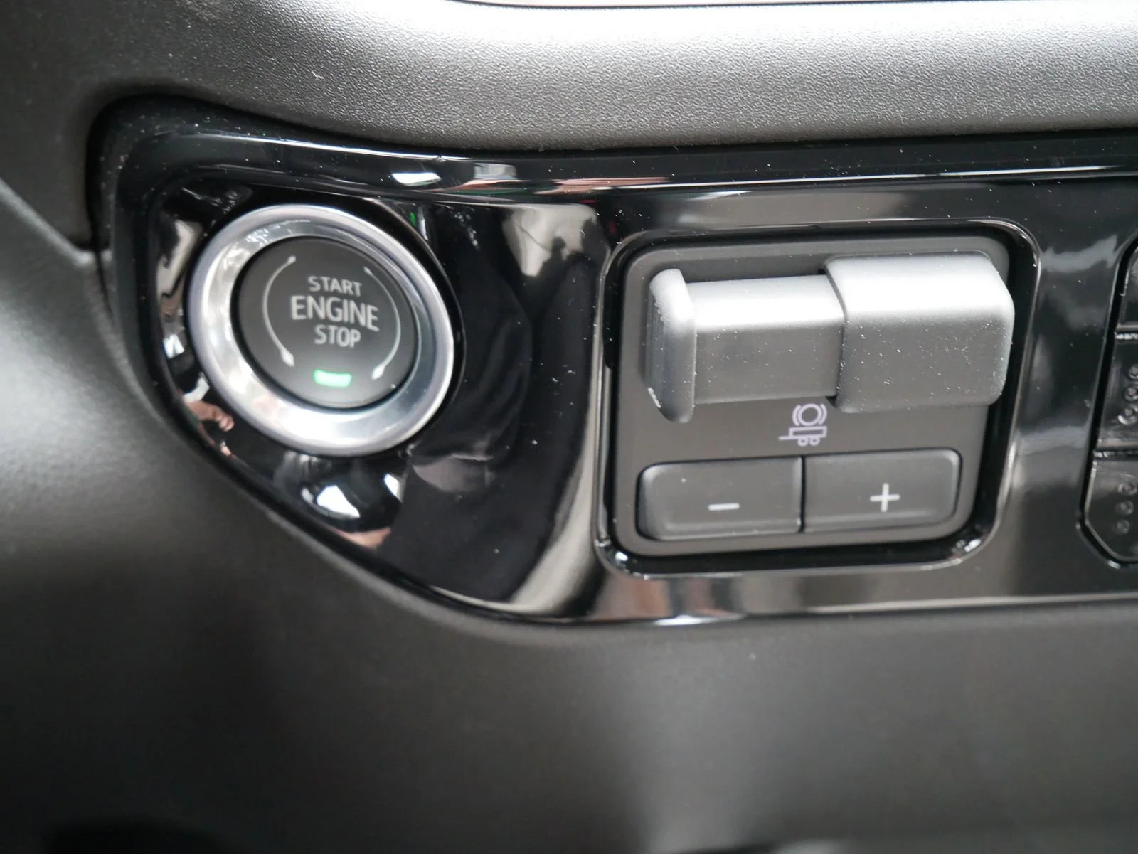 2025 GMC Sierra 2500HD SLT - Photo 12