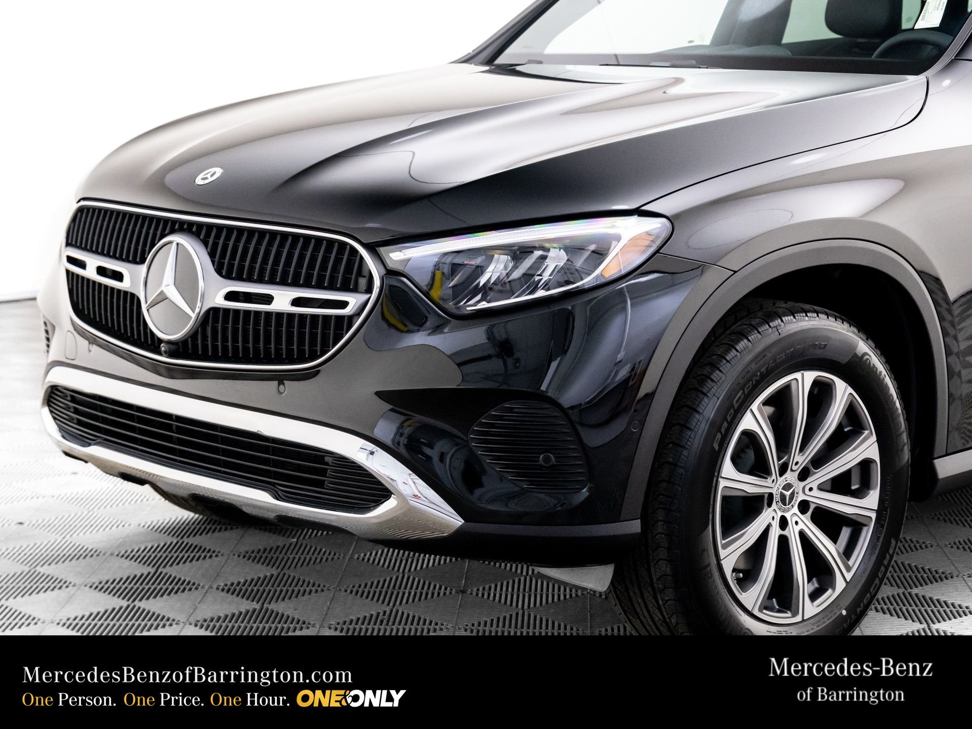 New 2026 Black Mercedes-Benz GLC 300 image 38