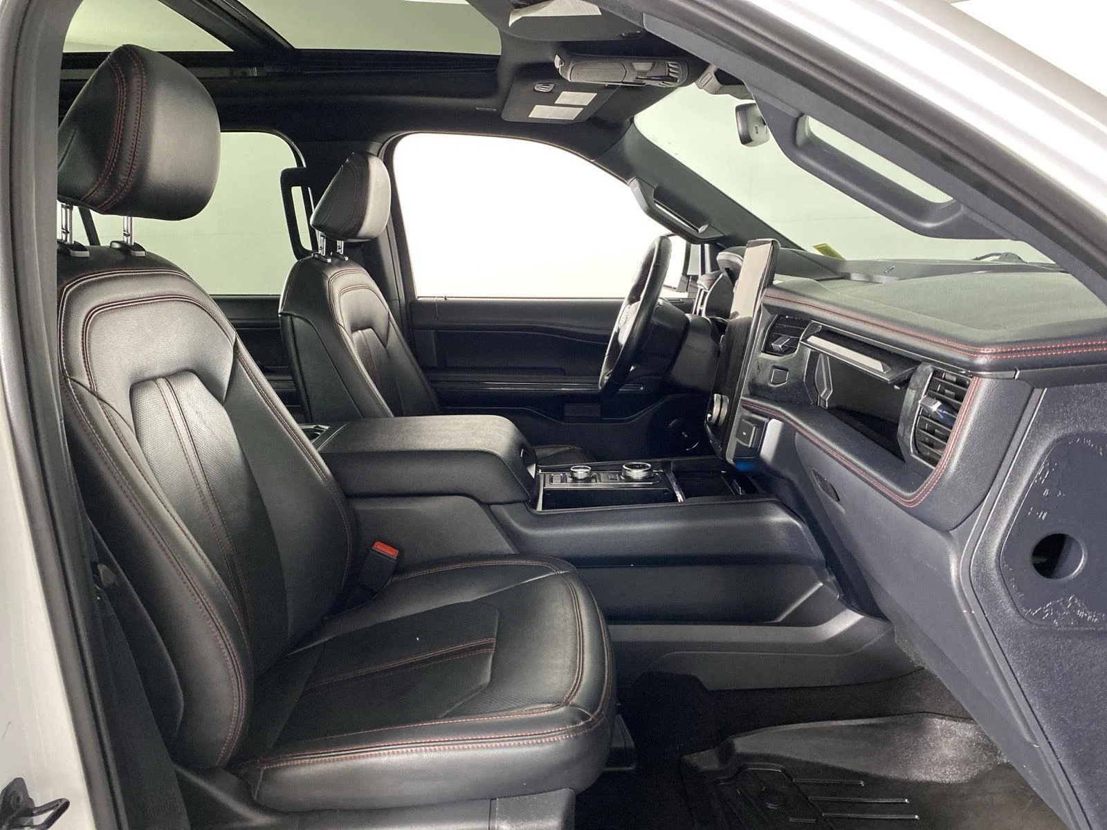 Used 2024 Oxford White Ford Limited image 43