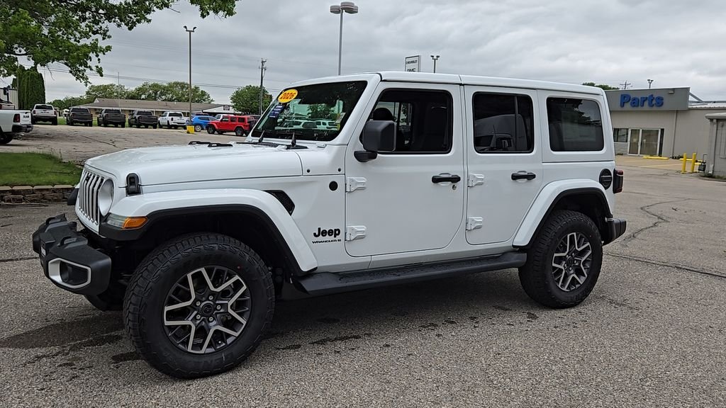 New 2026 Bright White Clear-Coat Exterior Paint Jeep Sahara image 4