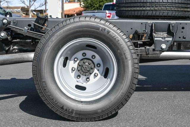 New 2026 Oxford White Ford F-350® XL image 36