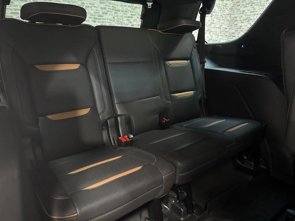Used 2023 White GMC AT4 image 13