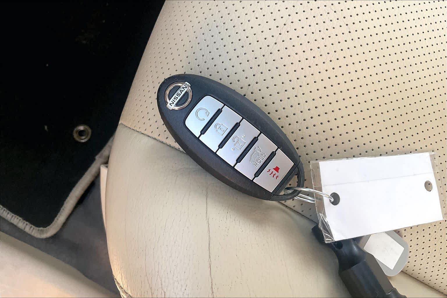 Used 2017 Magnetic Black Metallic Nissan SL image 15